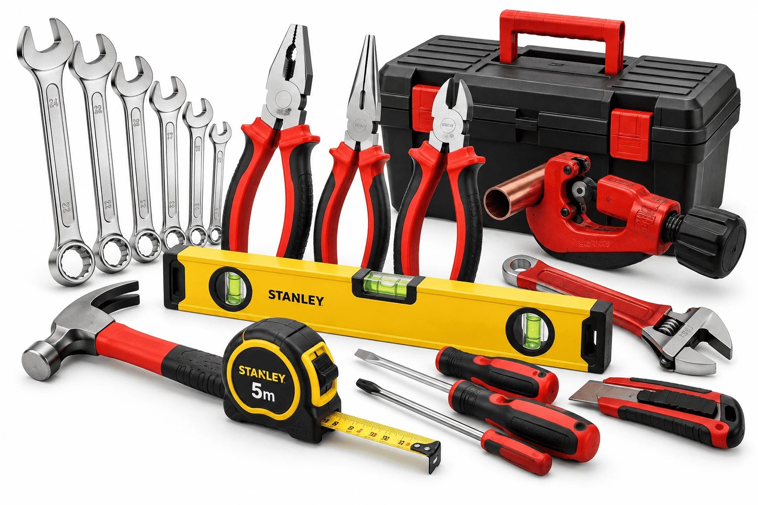 Outillage à main : jeu de clés mixtes, pinces, marteau, niveau à bulle, mètre ruban, tournevis, cutter, coupe-tube et caisse à outils